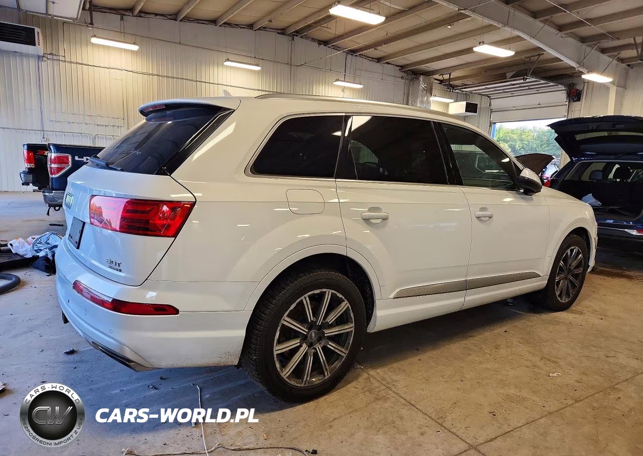 2017 Audi Q7 Premium Plus VIN:WA1LAAF79HD014949 - 3