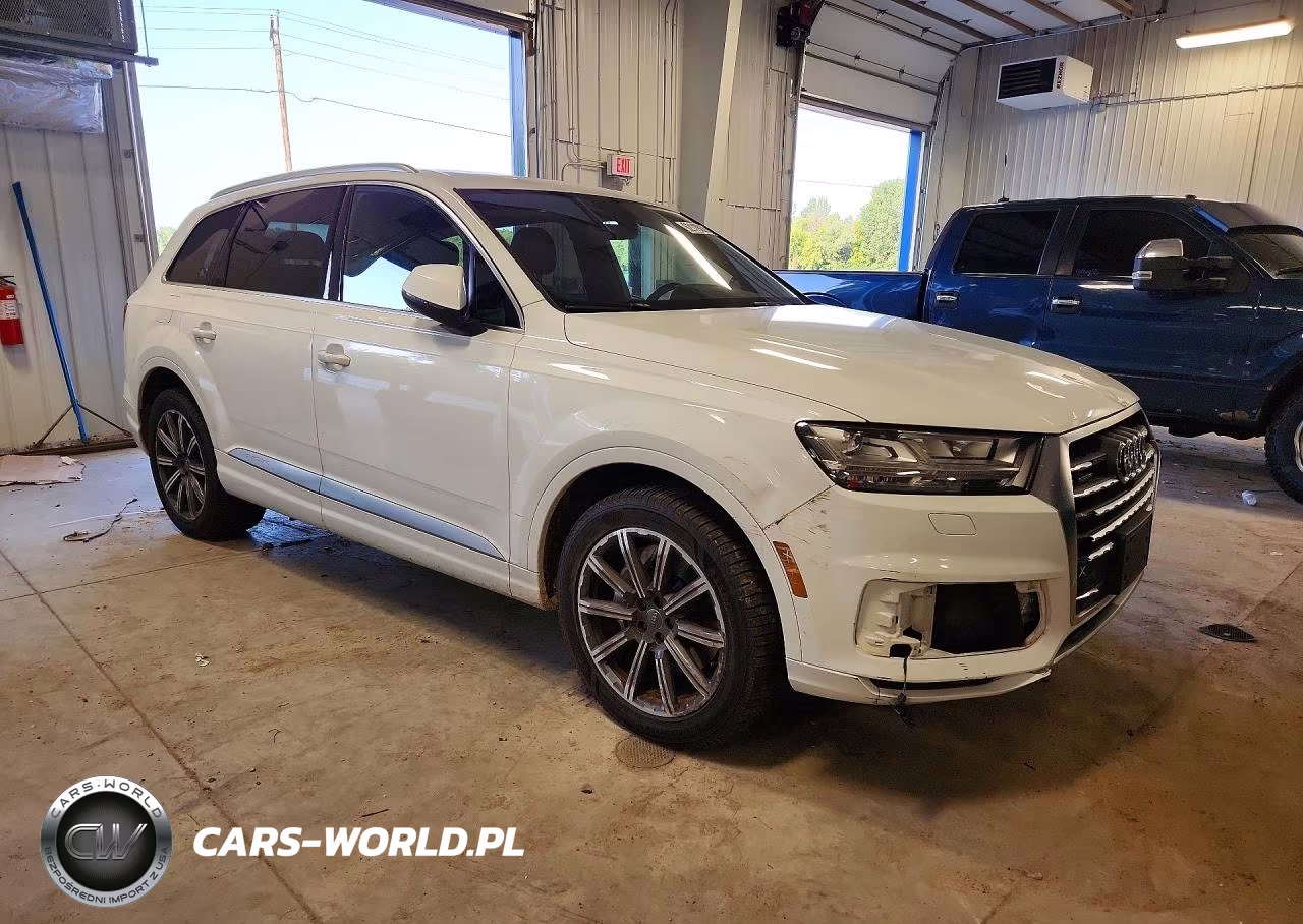 2017 Audi Q7 Premium Plus VIN:WA1LAAF79HD014949 - 4