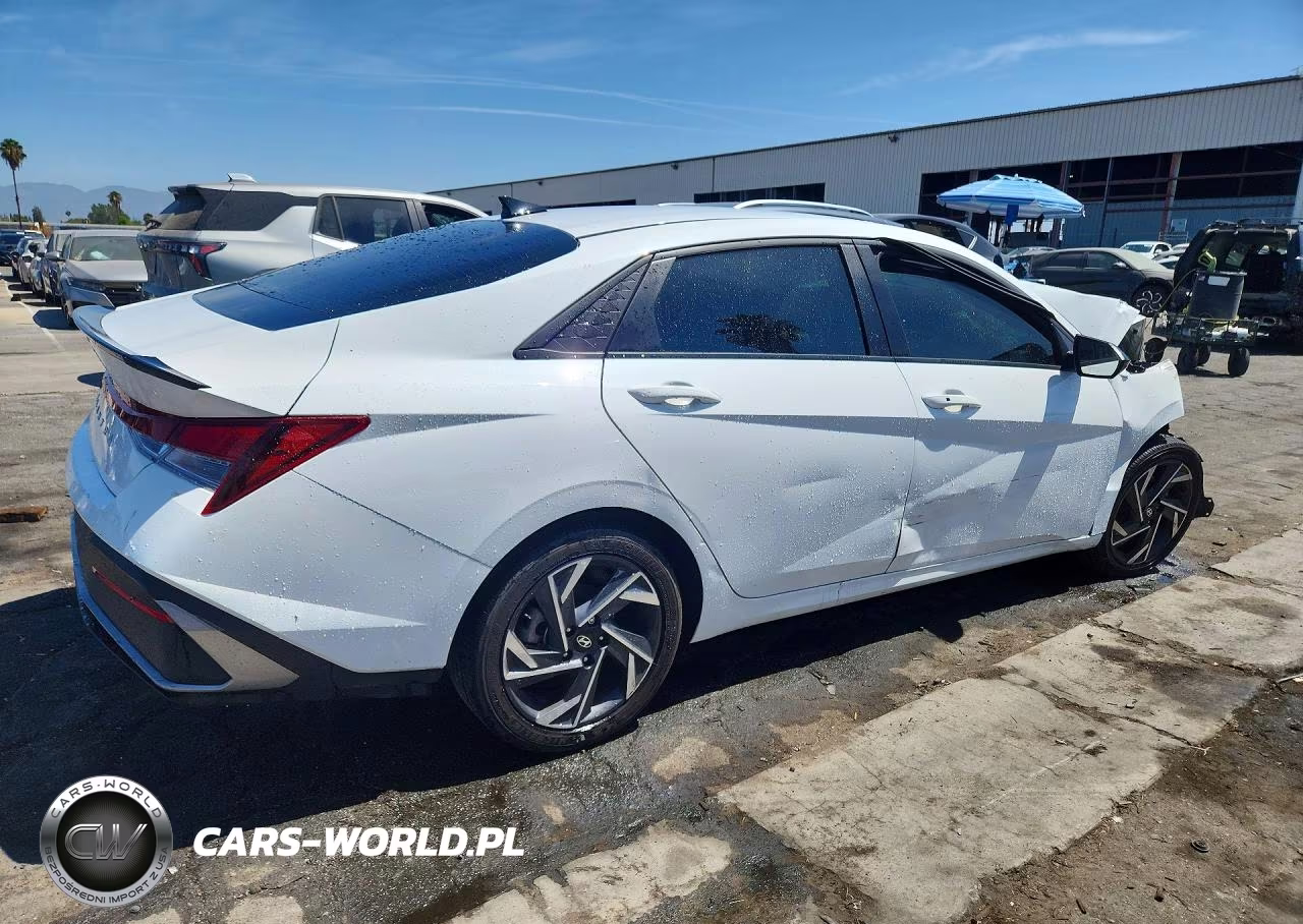 2025 Hyundai Elantra Sel Sport VIN:KMHLM4DG9SU015412 - 3