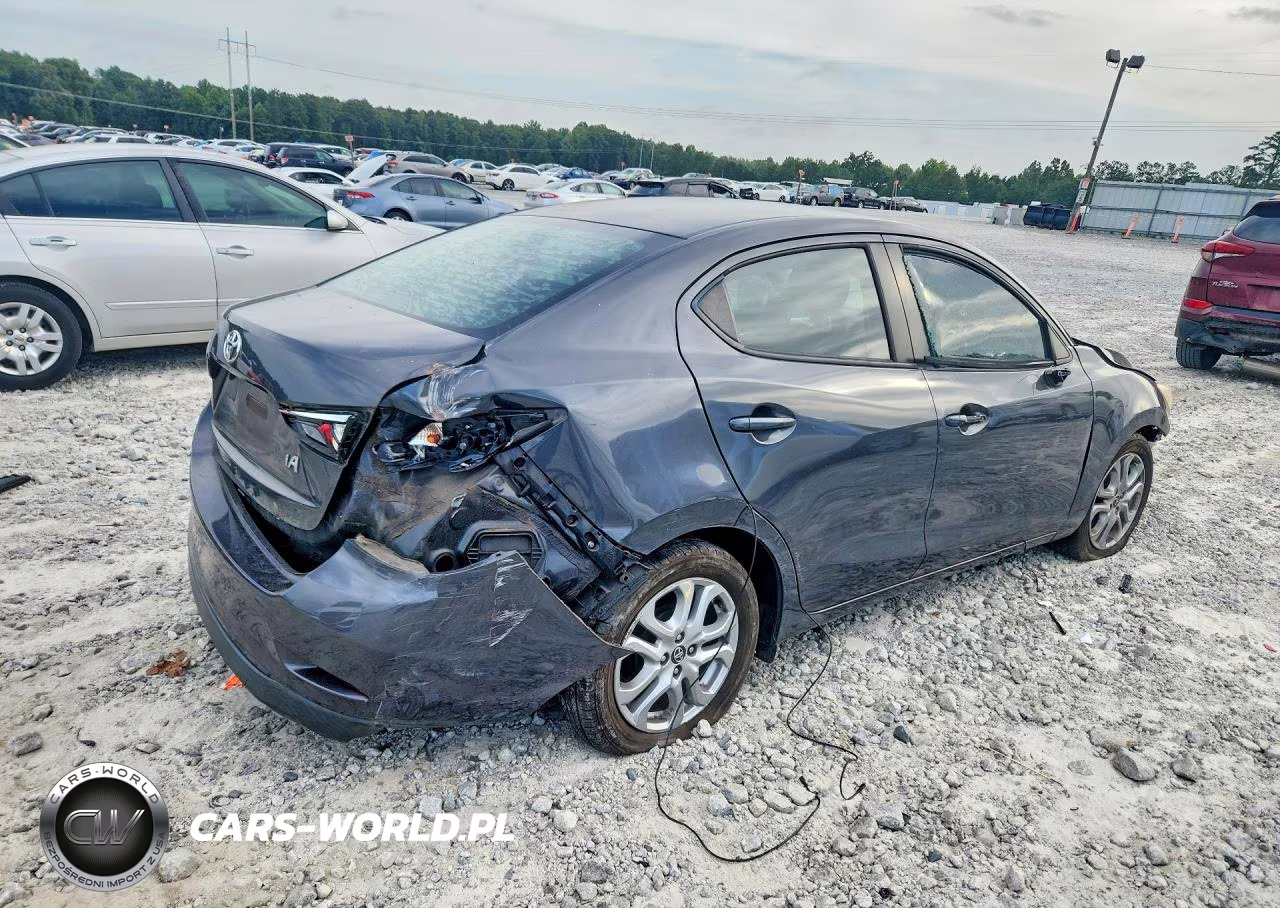 2018 Toyota Yaris Ia Base VIN:3MYDLBYV8JY308739 - 3