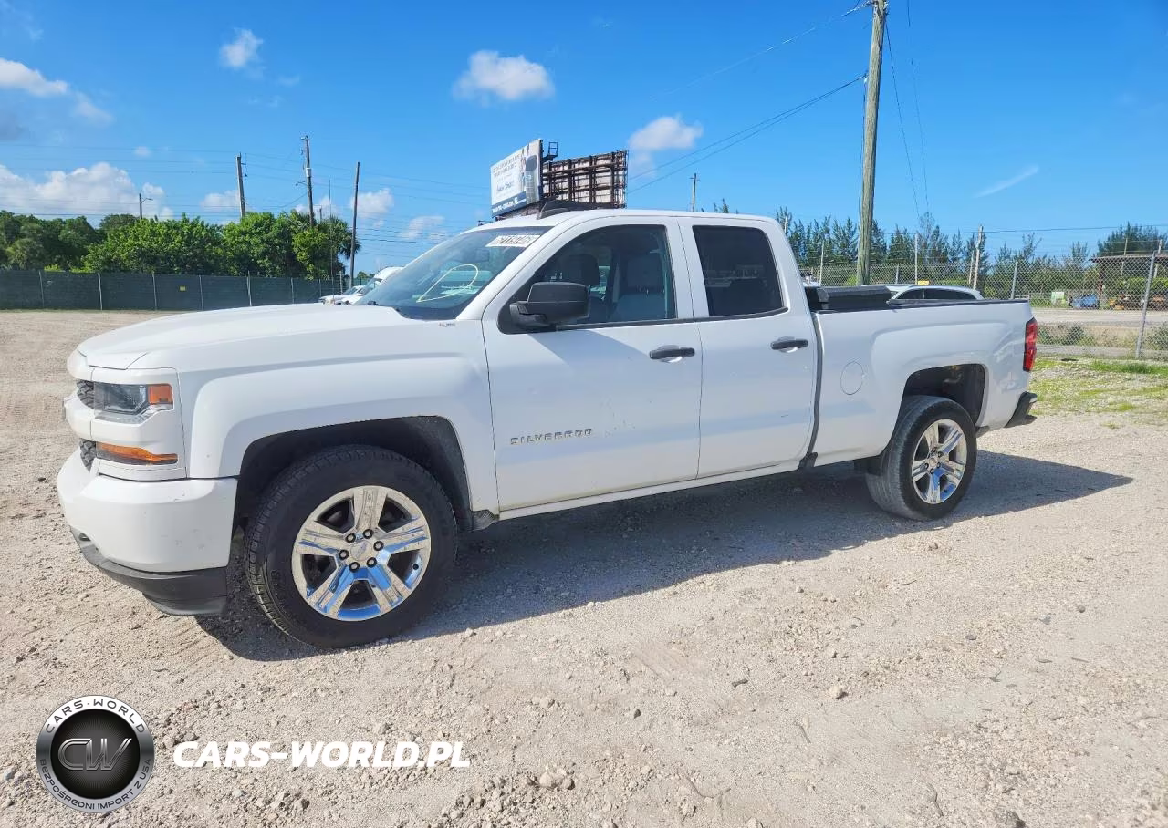 2018 Chevrolet Silverado C1500 Custom – zdjęcie 1 z 12