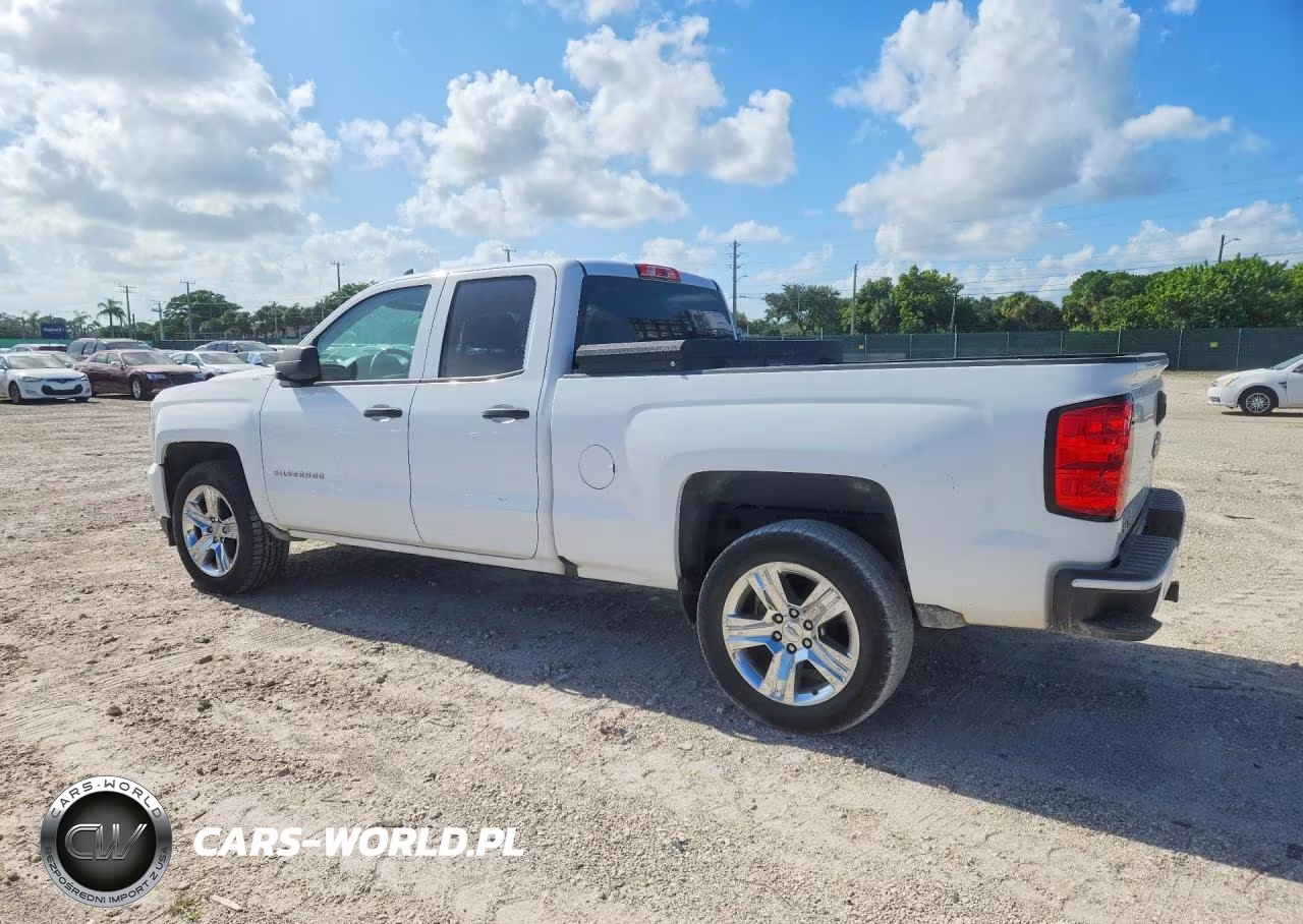 2018 Chevrolet Silverado C1500 Custom VIN:1GCRCPEH7JZ338143 - 2
