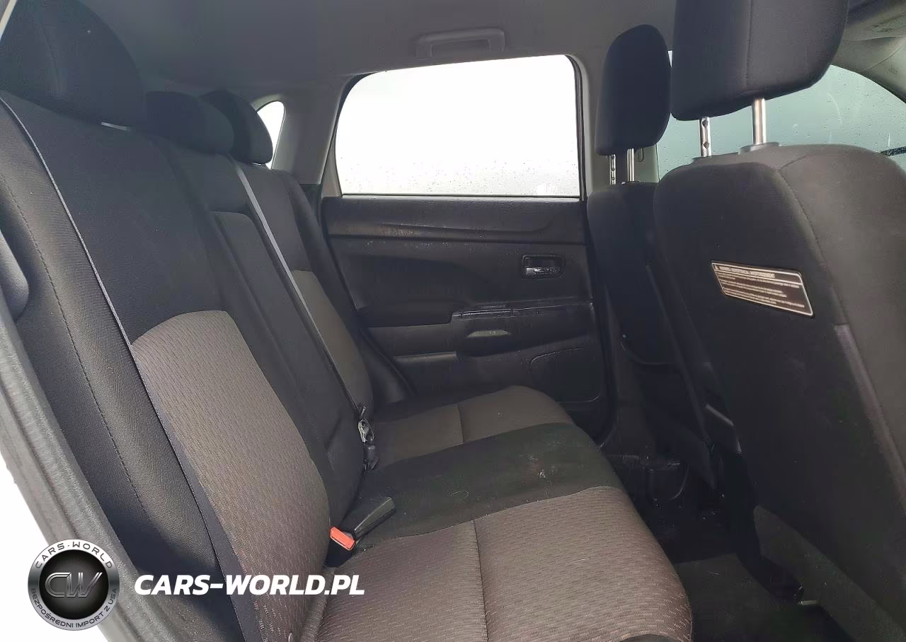 2018 Mitsubishi Outlander Sport Es VIN:JA4AP3AUXJZ027989 - 11