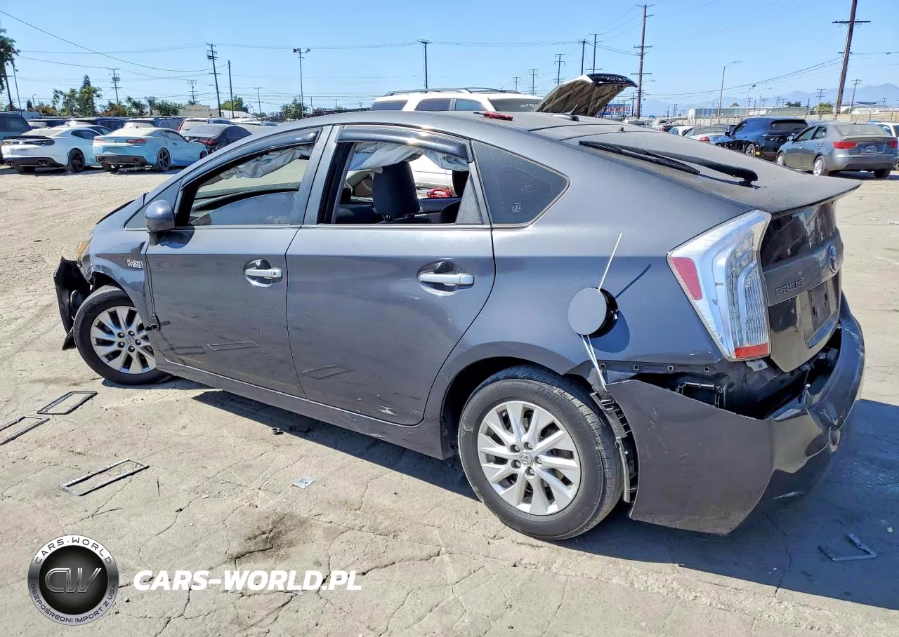 2013 Toyota Prius Plug-In Hybrid Base VIN:JTDKN3DP5D3032353 - 2