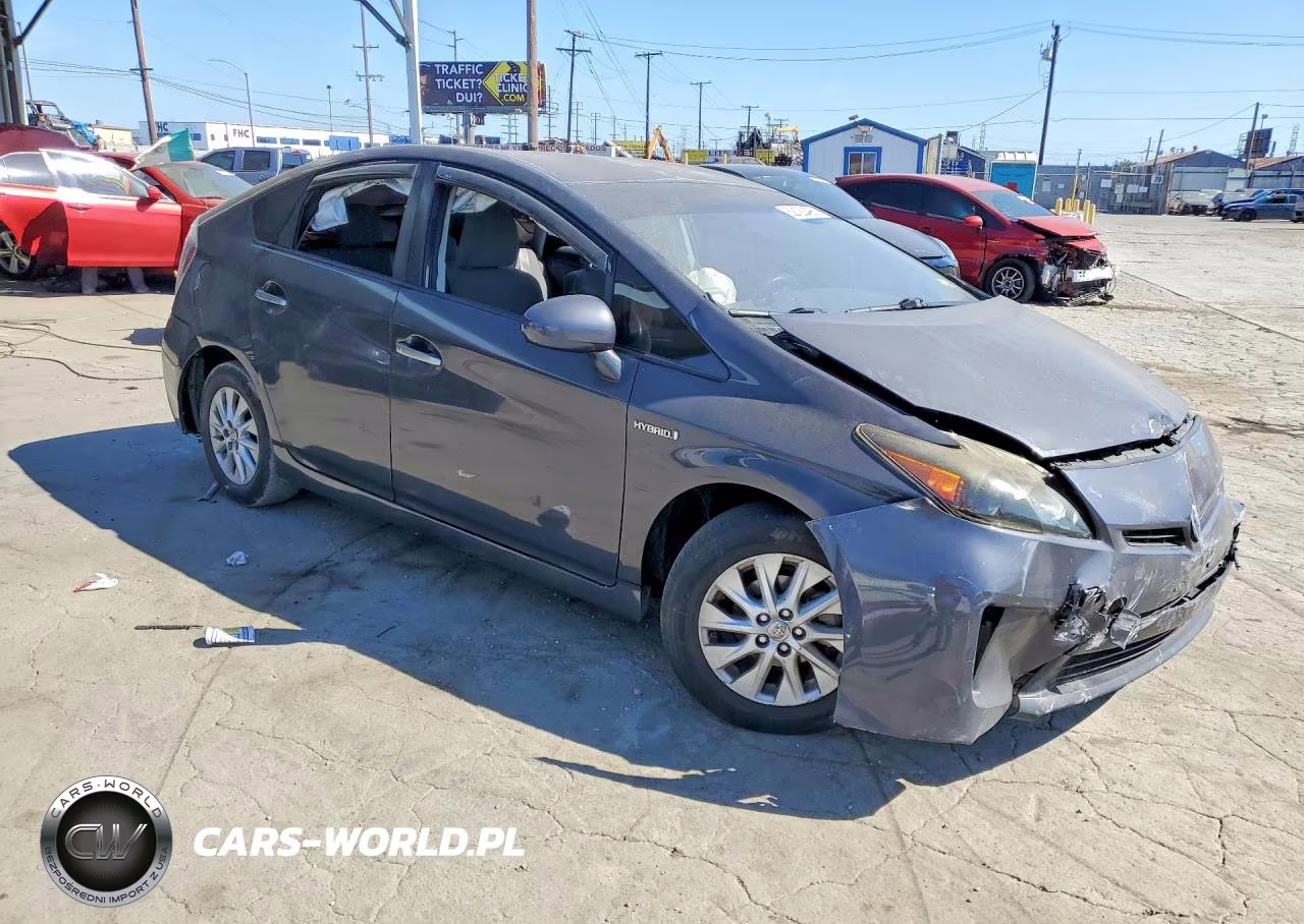 2013 Toyota Prius Plug-In Hybrid Base VIN:JTDKN3DP5D3032353 - 4