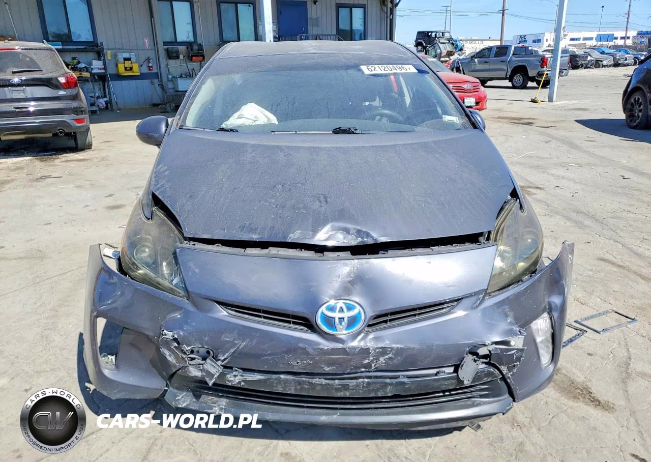 2013 Toyota Prius Plug-In Hybrid Base VIN:JTDKN3DP5D3032353 - 5