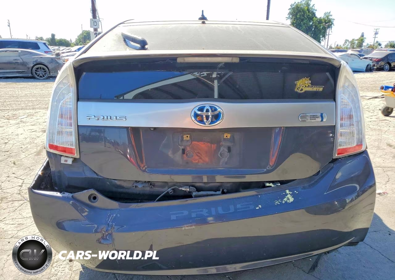 2013 Toyota Prius Plug-In Hybrid Base VIN:JTDKN3DP5D3032353 - 6