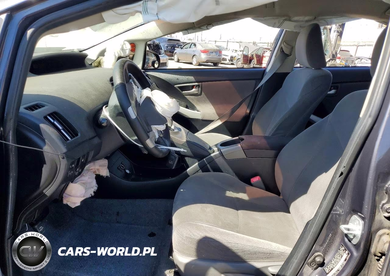 2013 Toyota Prius Plug-In Hybrid Base VIN:JTDKN3DP5D3032353 - 7