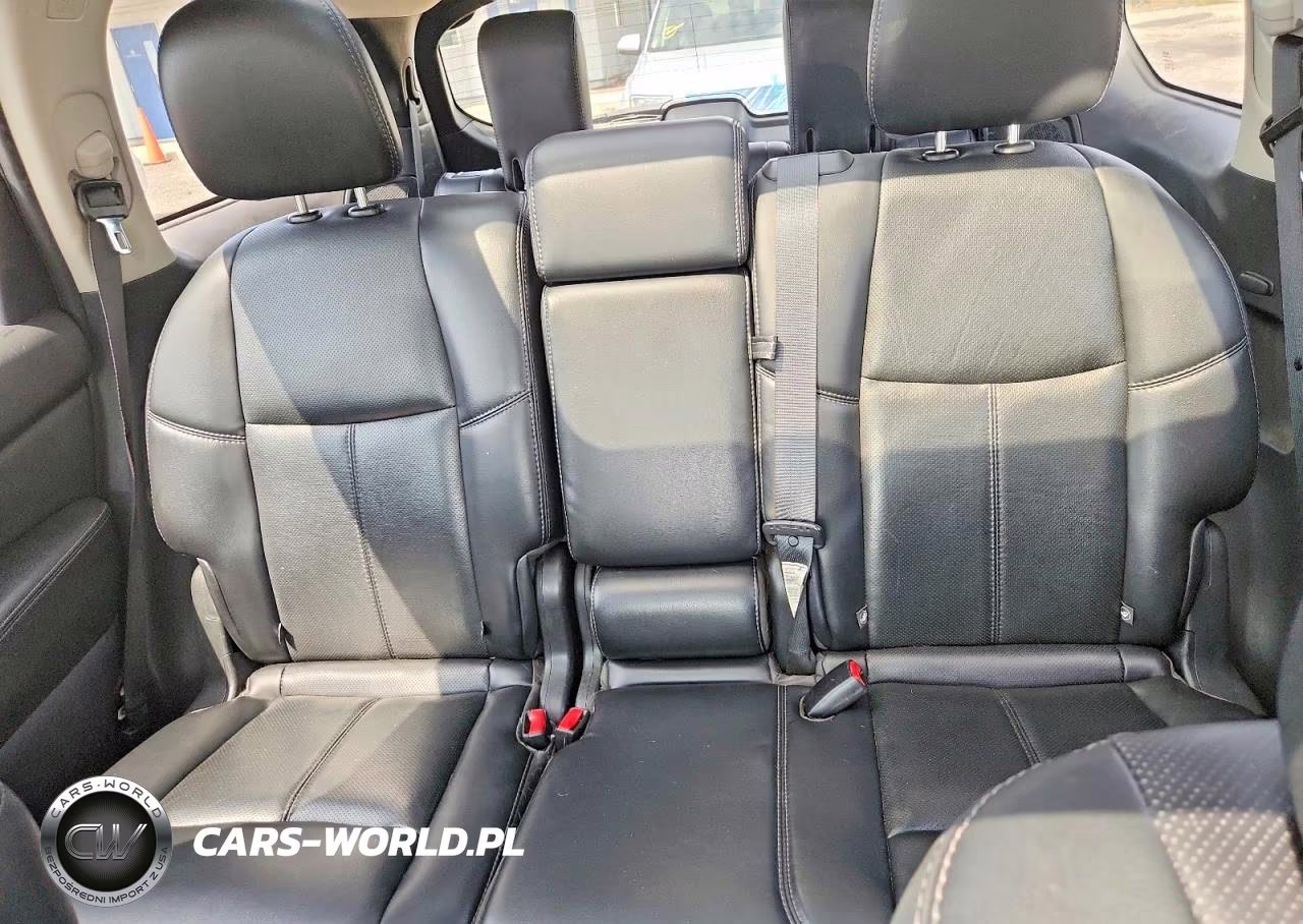 2016 Nissan Pathfinder Platinum VIN:5N1AR2MM0GC653354 - 10