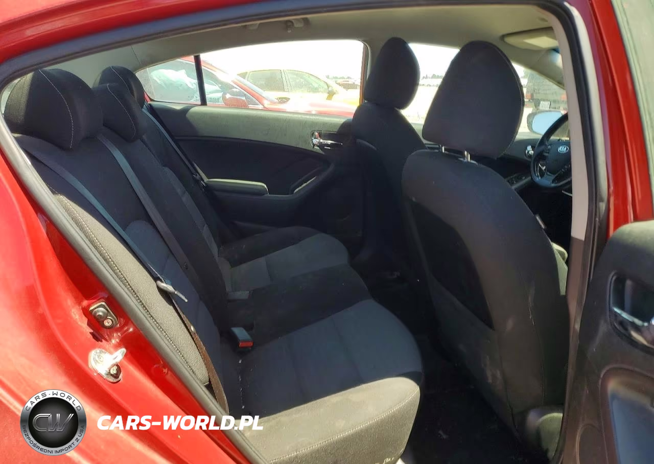 2018 Kia Forte S VIN:3KPFL4A72JE187934 - 10
