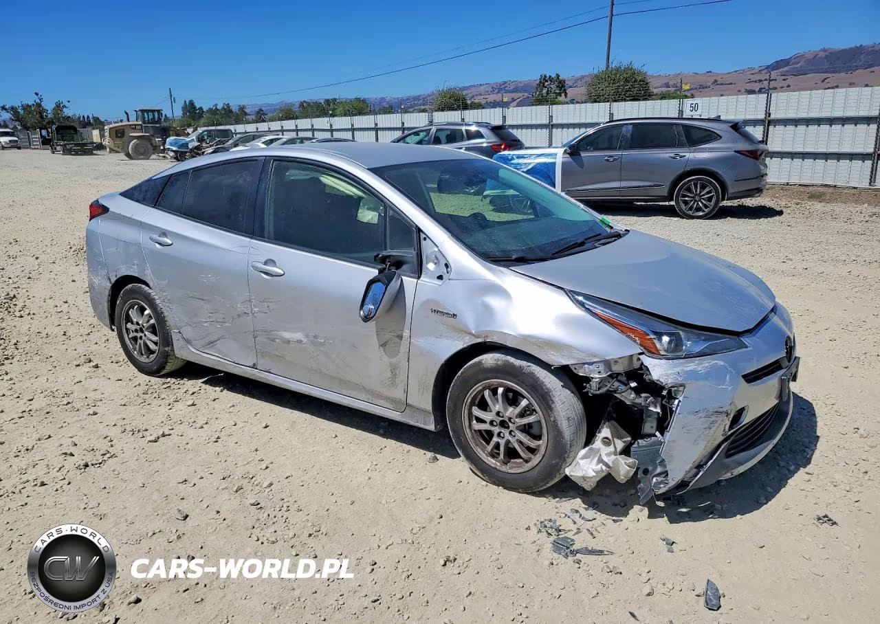 2021 Toyota Prius L Eco VIN:JTDKAMFU2M3142247 - 4
