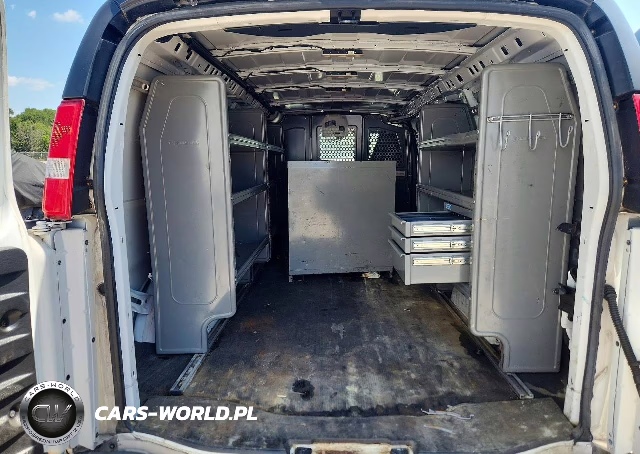 2019 Chevrolet Express G3500 VIN:1GCZGHFG0K1360310 - 10