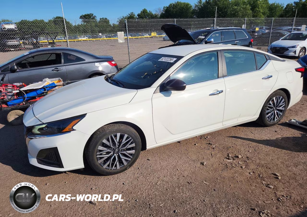 2025 Nissan Altima Sv – zdjęcie 1 z 13