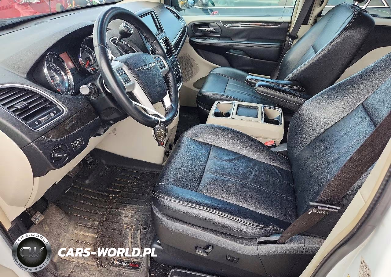 2016 Chrysler Town & Country Touring VIN:2C4RC1BG8GR214541 - 7