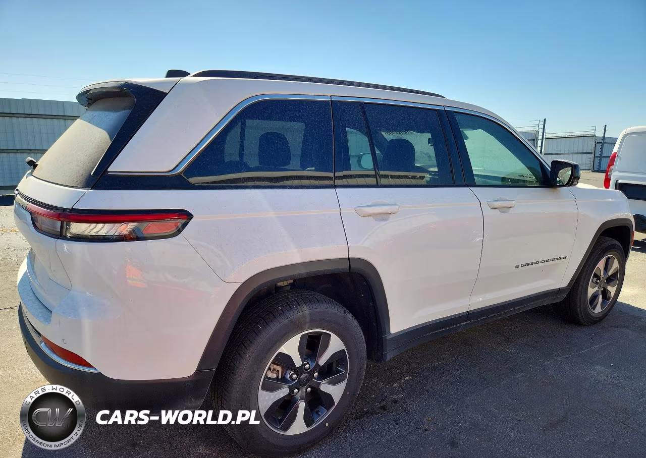 2024 Jeep Grand Cherokee Limited 4Xe VIN:1C4RJYB69RC181633 - 3
