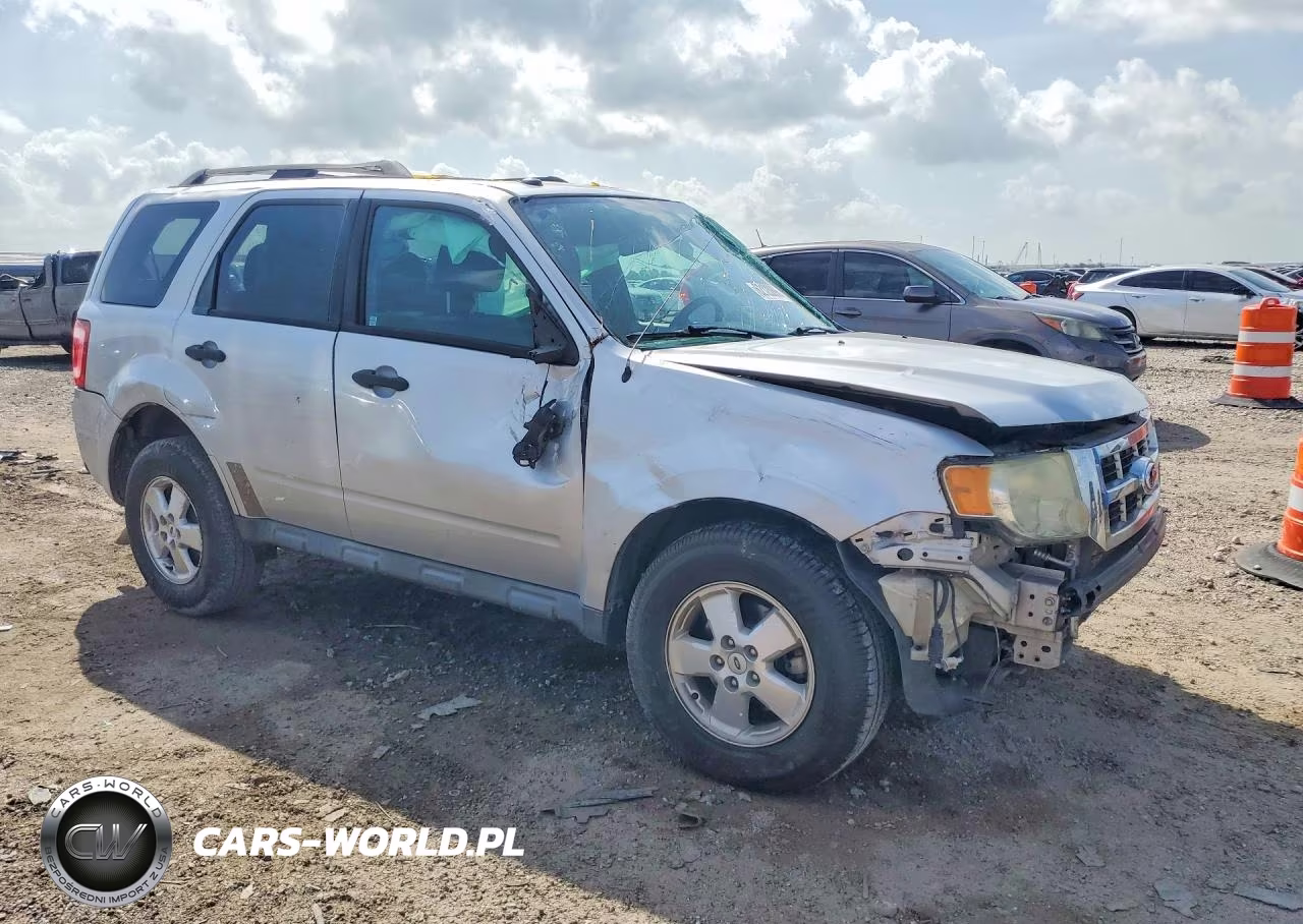 2011 Ford Escape Xlt VIN:1FMCU0DGXBKB59121 - 4