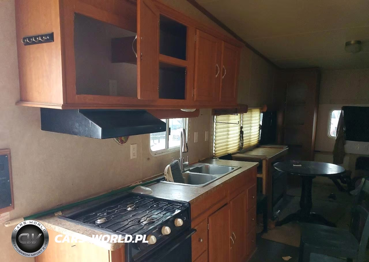 2011 Recreation By Design Monte Carlo Camper VIN:5CZ300R34B1122239 - 9