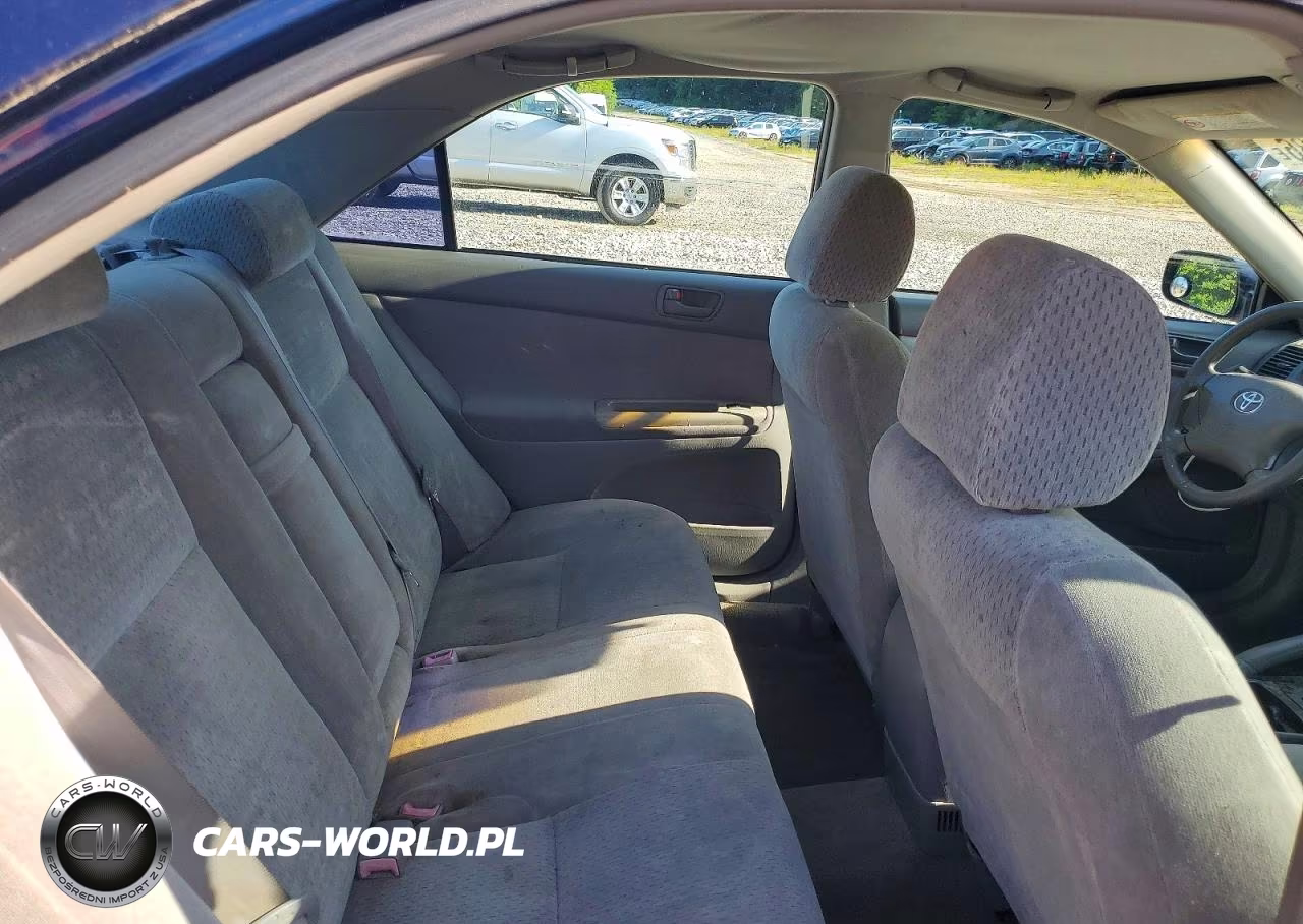 2002 Toyota Camry Le VIN:4T1BE32K22U534442 - 10