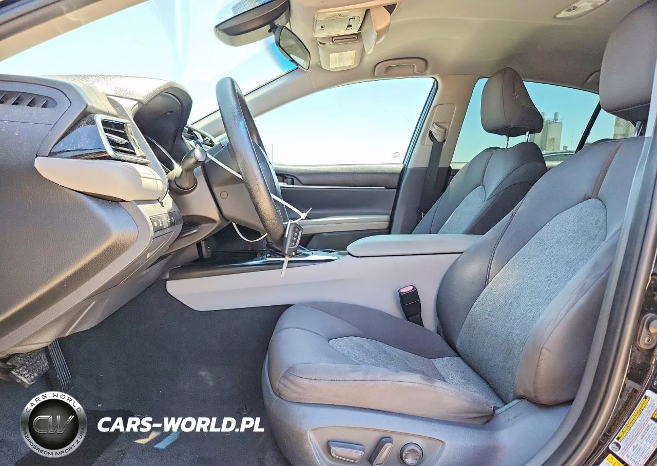 2018 Toyota Camry Le VIN:4T1B11HK1JU636384 - 7