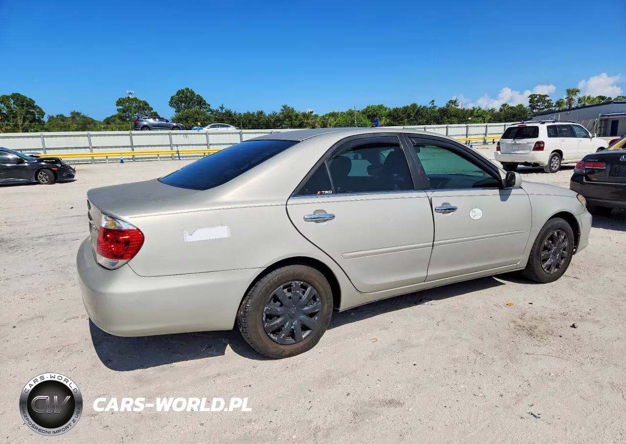 2005 Toyota Camry Le VIN:4T1BE32K55U429608 - 3