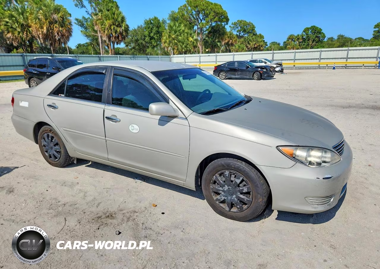 2005 Toyota Camry Le VIN:4T1BE32K55U429608 - 4