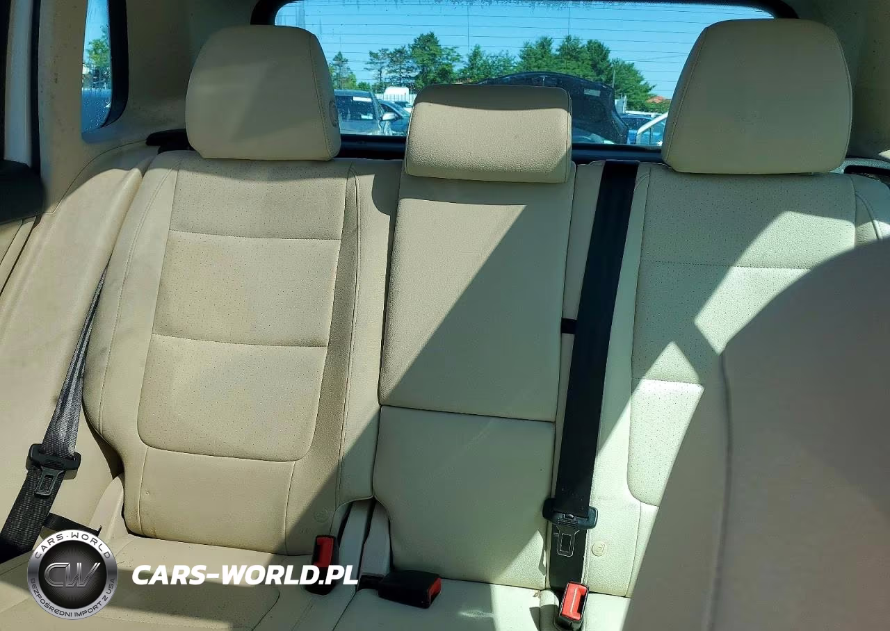 2014 Volkswagen Tiguan S VIN:WVGBV3AX2EW523382 - 10