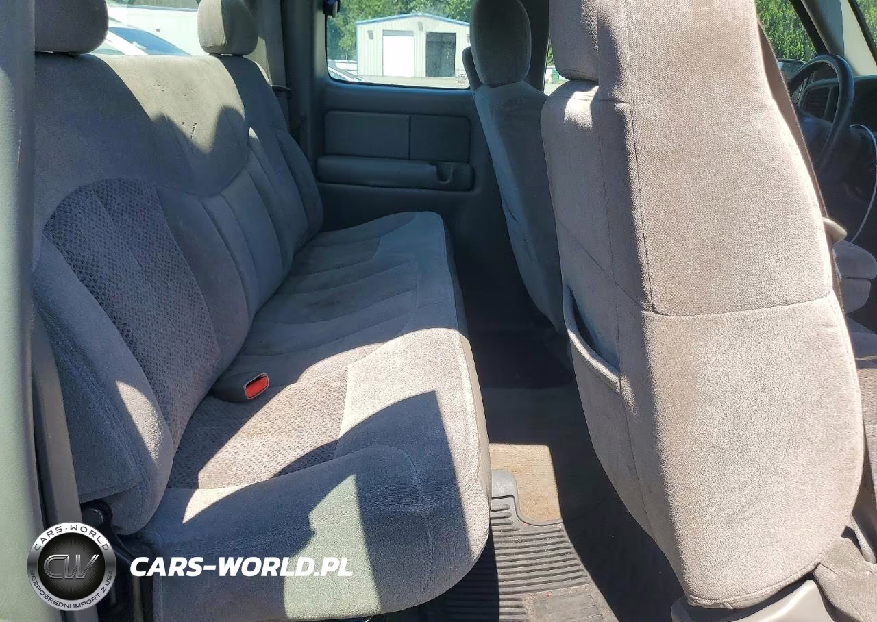 2000 Chevrolet Silverado C1500 VIN:2GCEC19T1Y1172375 - 10