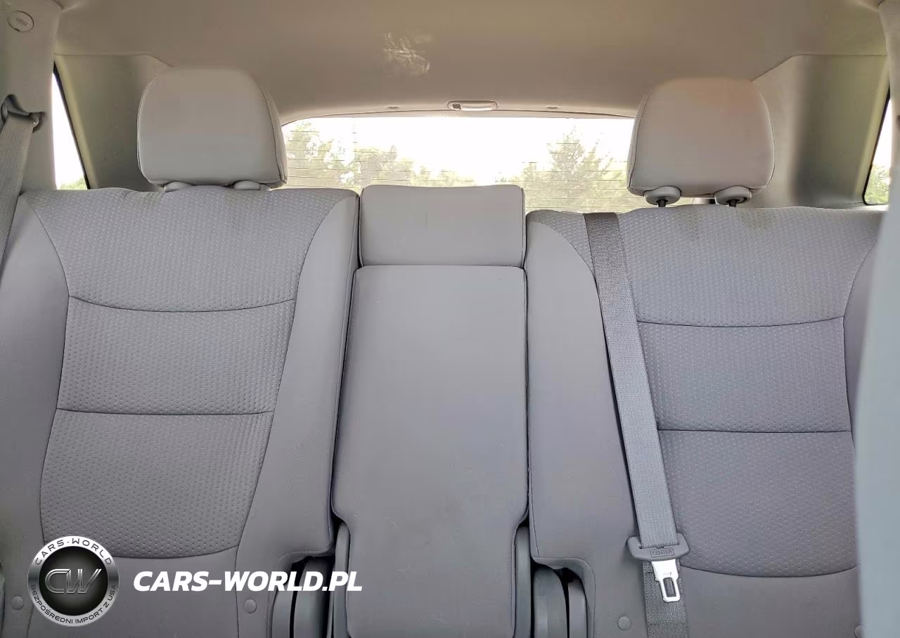 2011 Kia Sorento Lx VIN:5XYKTDA28BG047670 - 10
