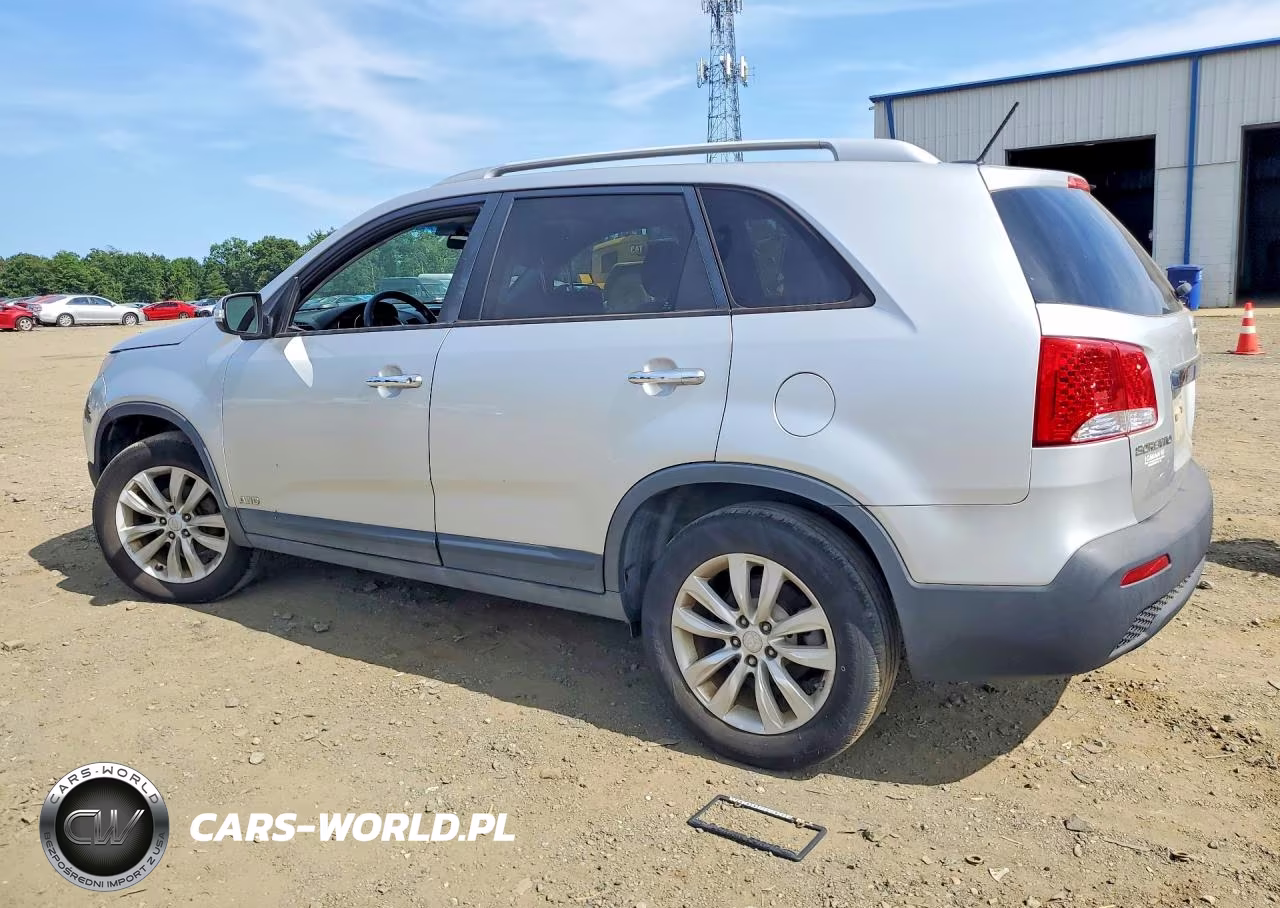 2011 Kia Sorento Lx VIN:5XYKTDA28BG047670 - 2
