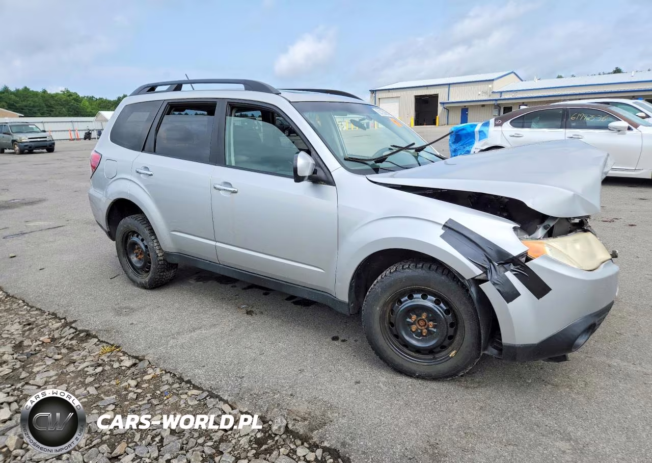 2010 Subaru Forester 2.5X Premium VIN:JF2SH6CC8AH786354 - 4