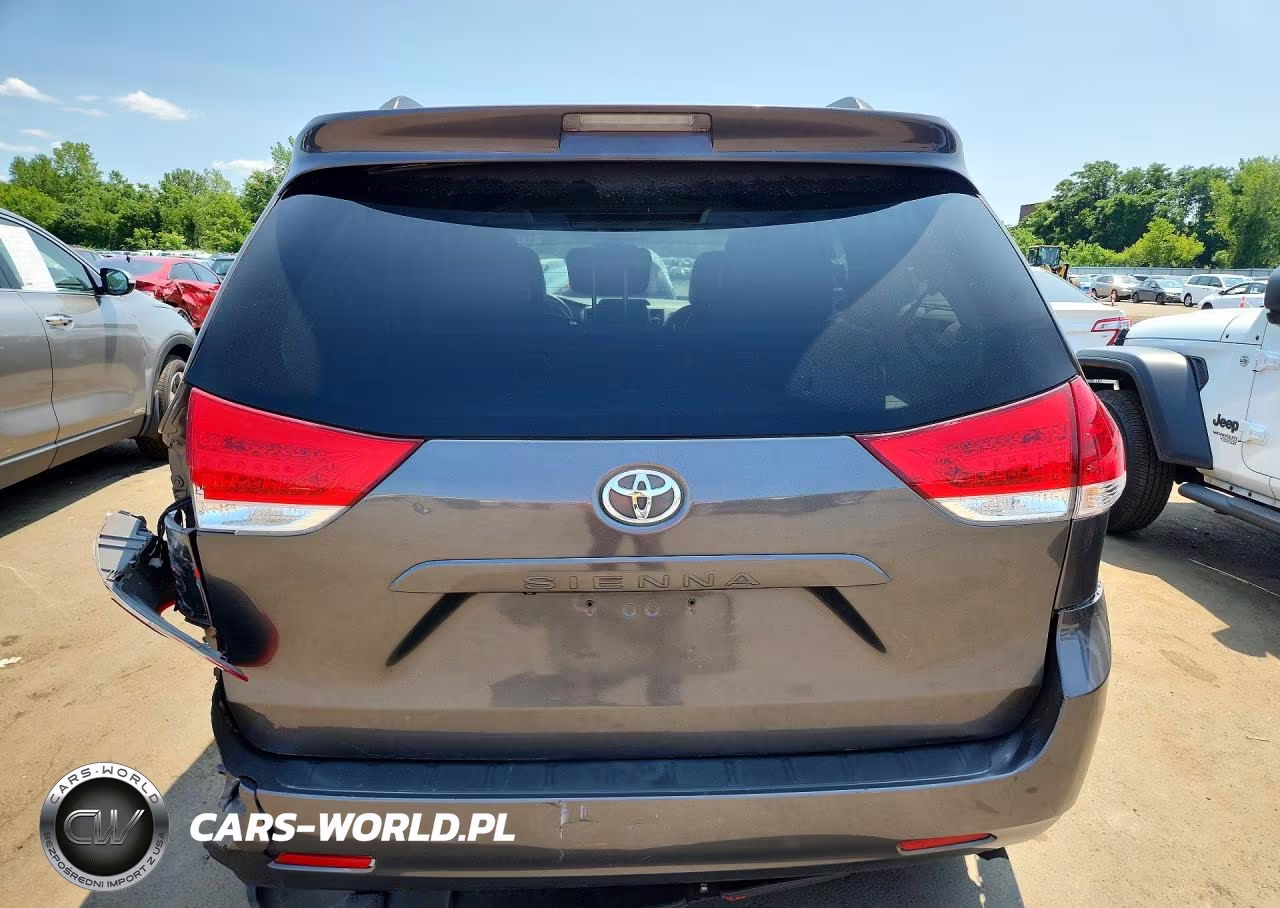 2014 Toyota Sienna Xle 8-Passenger VIN:5TDYK3DC7ES450607 - 6