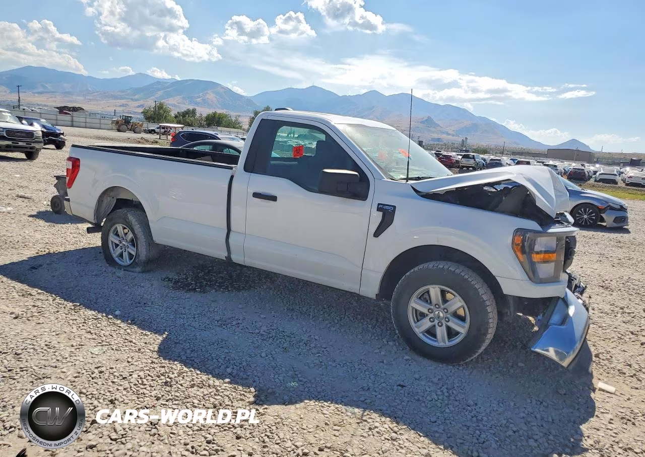 2023 Ford F150 VIN:1FTMF1CP5PKF26749 - 4