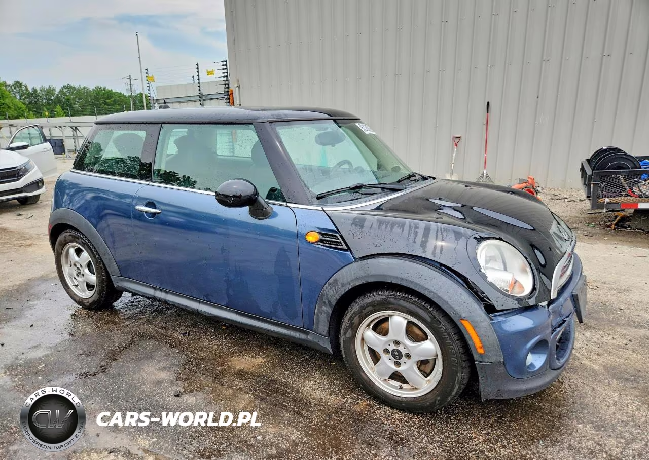 2011 Mini Cooper Base VIN:WMWSU3C55BT095191 - 4