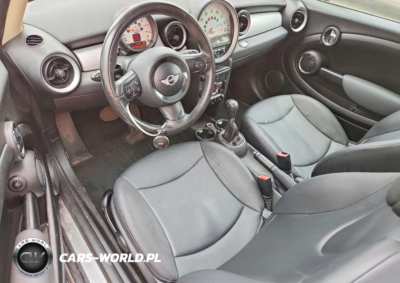 2011 Mini Cooper Base VIN:WMWSU3C55BT095191 - 8