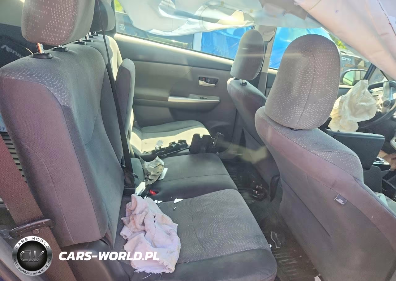 2012 Toyota Prius V Three VIN:JTDZN3EU1C3139045 - 10