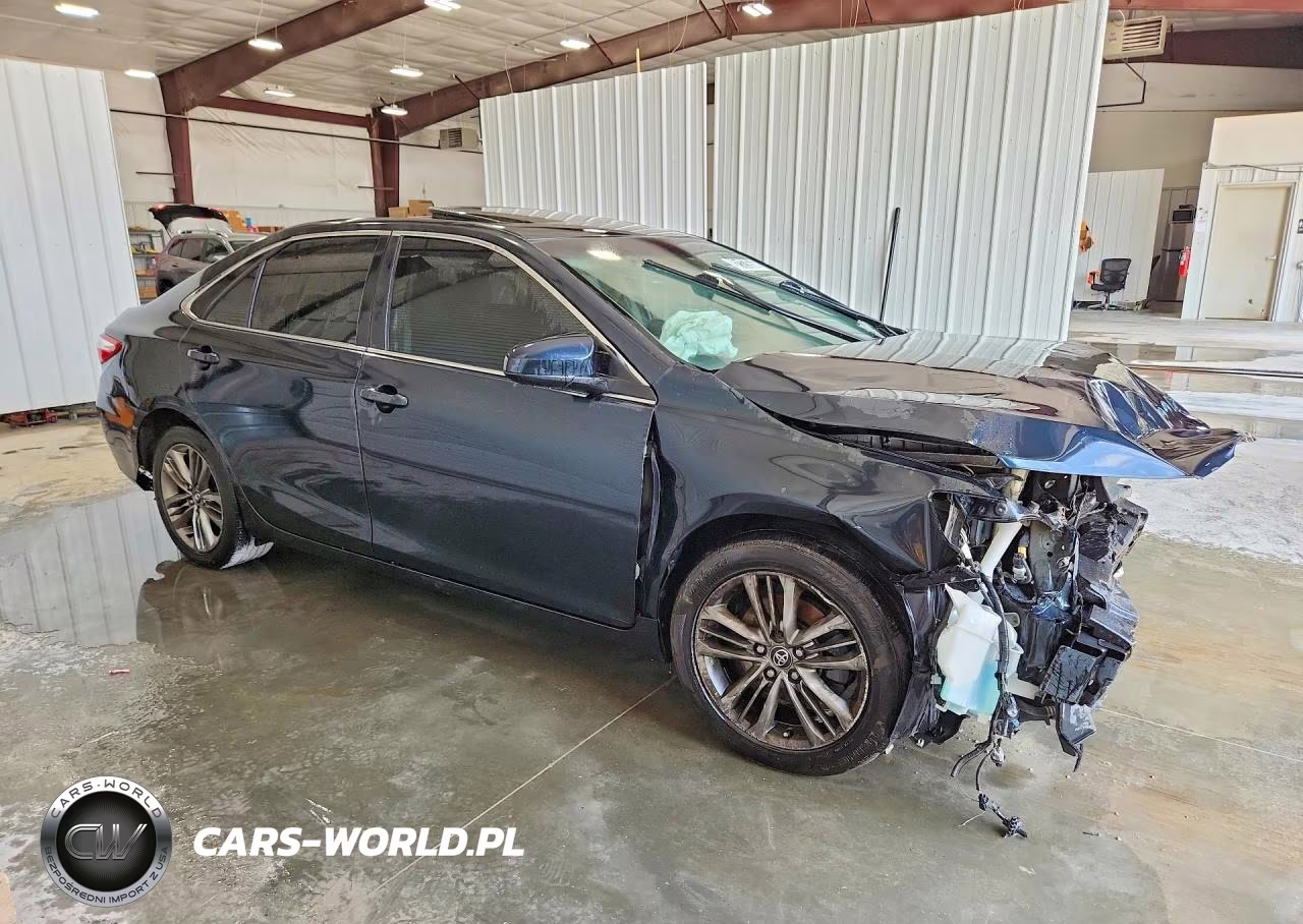 2015 Toyota Camry Se VIN:4T1BF1FK2FU079223 - 4