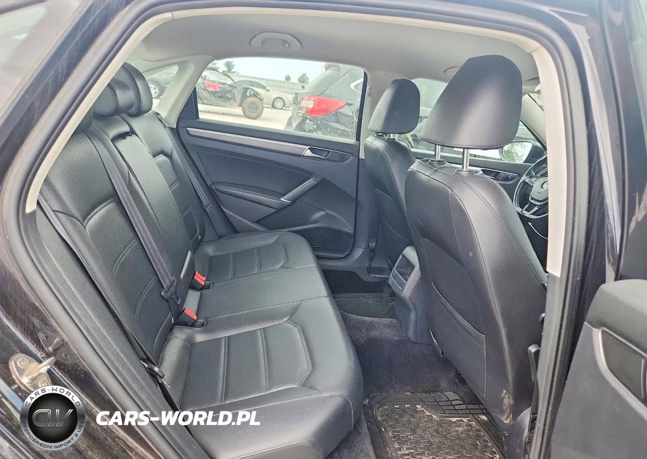 2018 Volkswagen Passat S VIN:1VWAA7A39JC032087 - 10