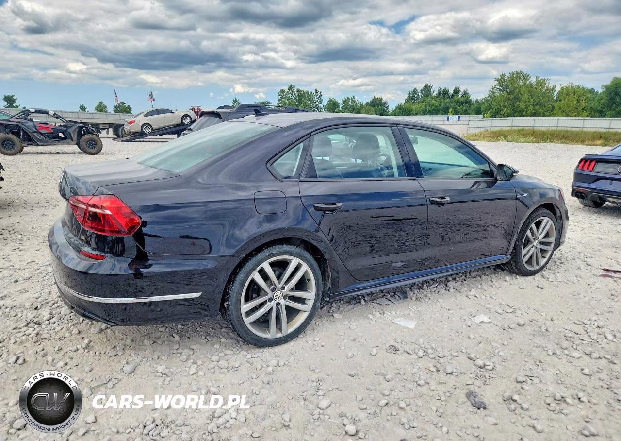 2018 Volkswagen Passat S VIN:1VWAA7A39JC032087 - 3