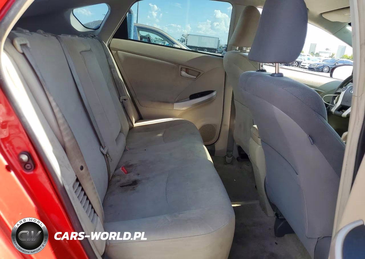 2011 Toyota Prius Two VIN:JTDKN3DU7B1471245 - 10