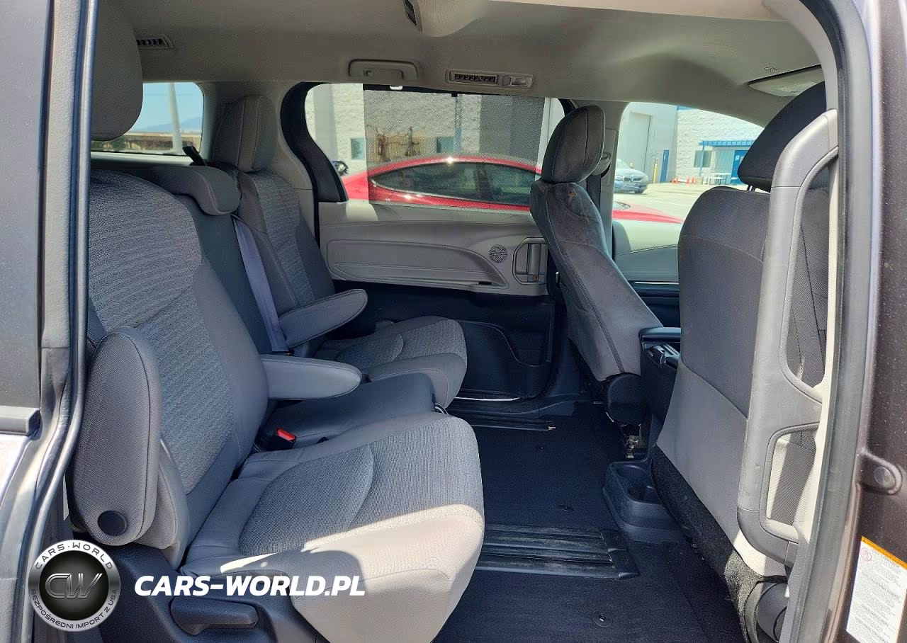 2021 Toyota Sienna Le VIN:5TDKRKEC3MS044610 - 11