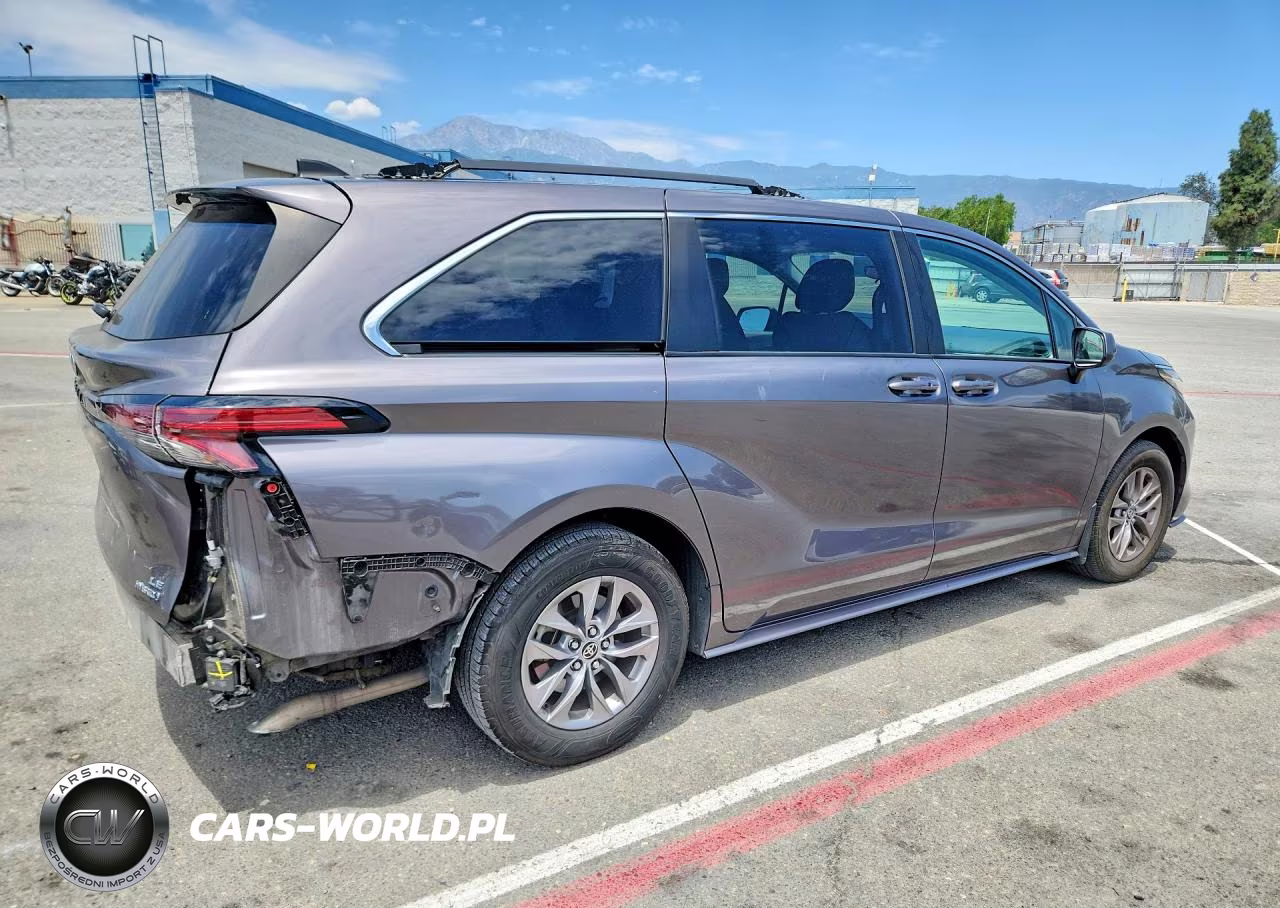 2021 Toyota Sienna Le VIN:5TDKRKEC3MS044610 - 3