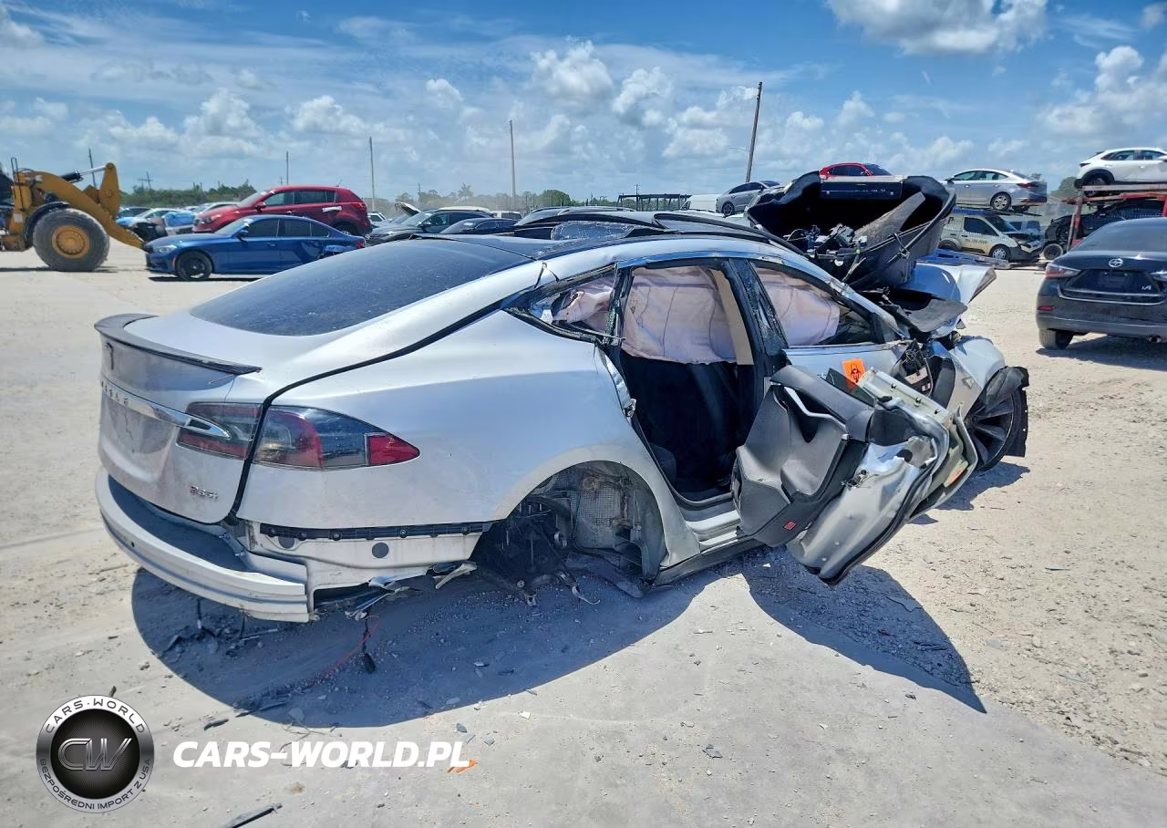 2013 Tesla Model S VIN:5YJSA1DP8DFP17062 - 3