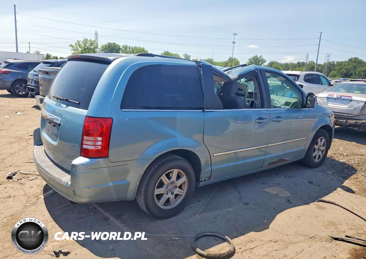 2010 Chrysler Town & Country Touring VIN:2A4RR5D1XAR266060 - 3