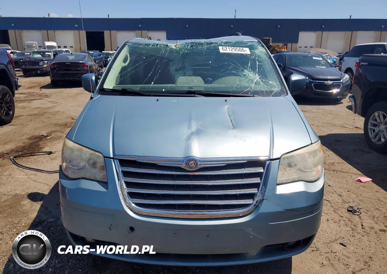 2010 Chrysler Town & Country Touring VIN:2A4RR5D1XAR266060 - 5