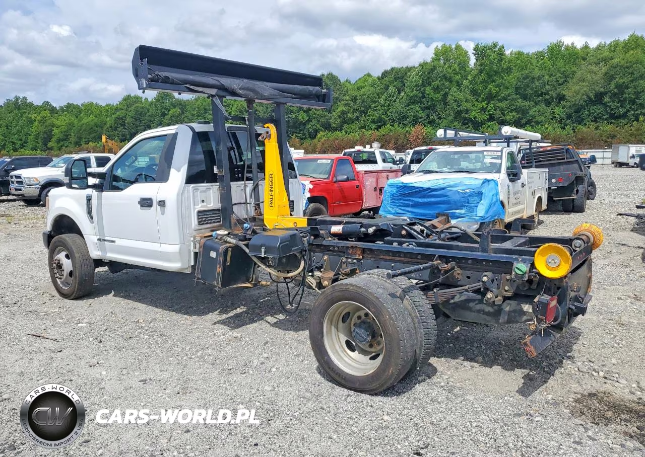 2020 Ford F550 Super Duty VIN:1FDUF5HT5LDA06851 - 2