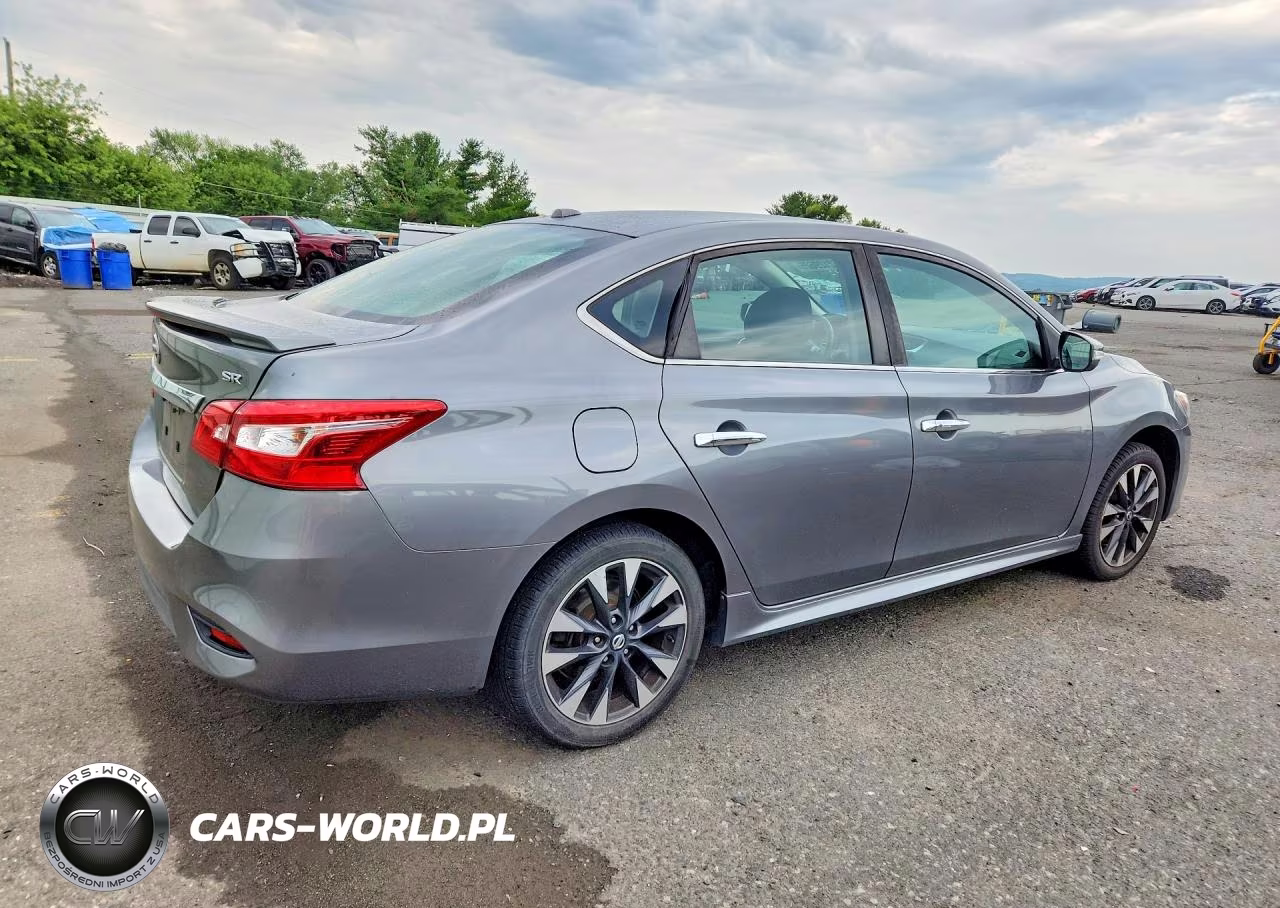2017 Nissan Sentra Sr VIN:3N1AB7AP5HY329042 - 3