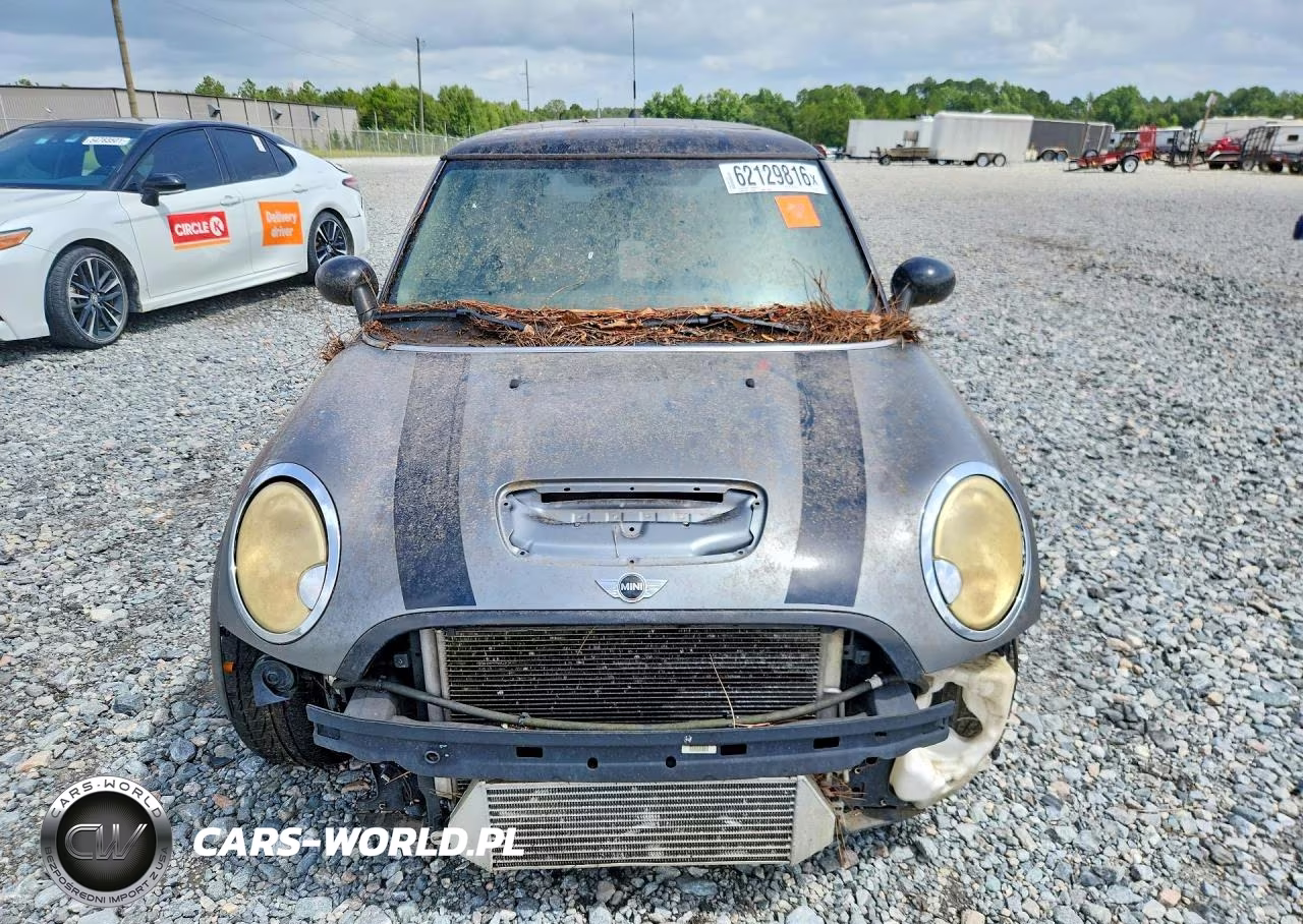 2010 Mini Cooper S VIN:WMWMF7C56ATX42433 - 5