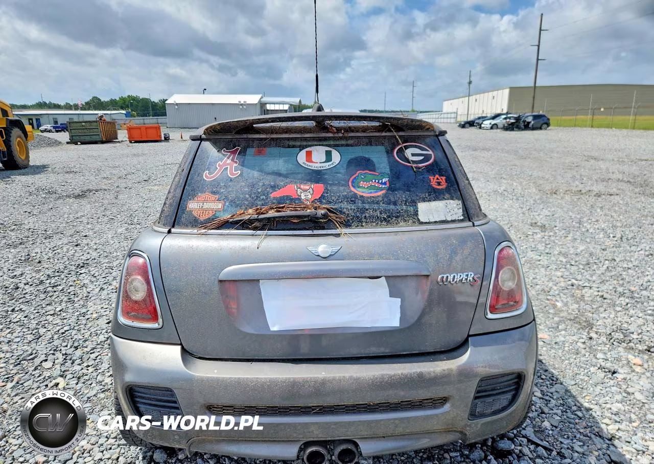 2010 Mini Cooper S VIN:WMWMF7C56ATX42433 - 6