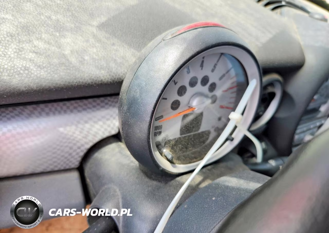 2010 Mini Cooper S VIN:WMWMF7C56ATX42433 - 9