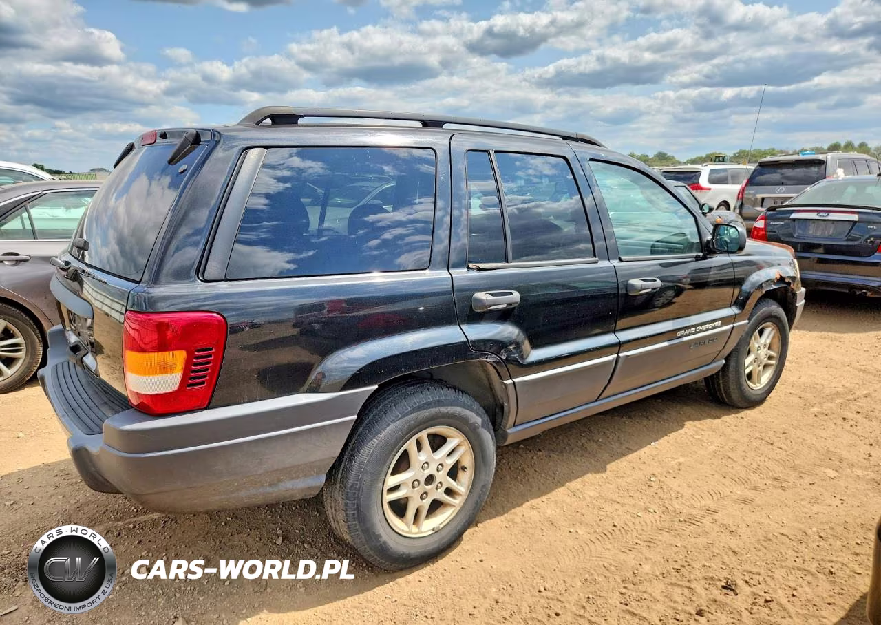 2004 Jeep Grand Cherokee Laredo VIN:1J4GW48SX4C401189 - 3